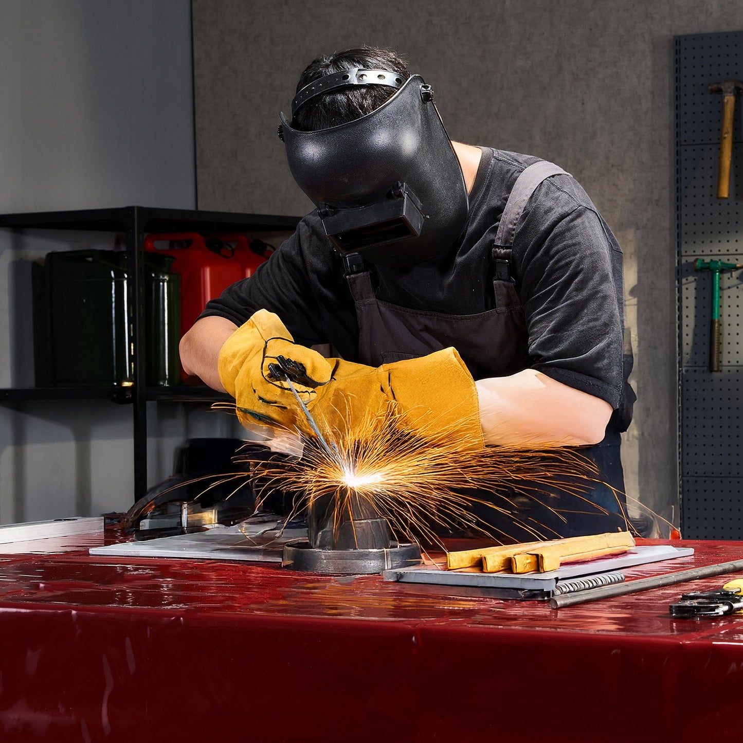 2PCS Welding Curtains, 6 x 8FT Welding Screen Curtain, Flame-Resistant Vinyl Safety Protective Screen with 6-Level UV Protection & Hanging Holes, Portable for Workshop/Industrial Use, Red