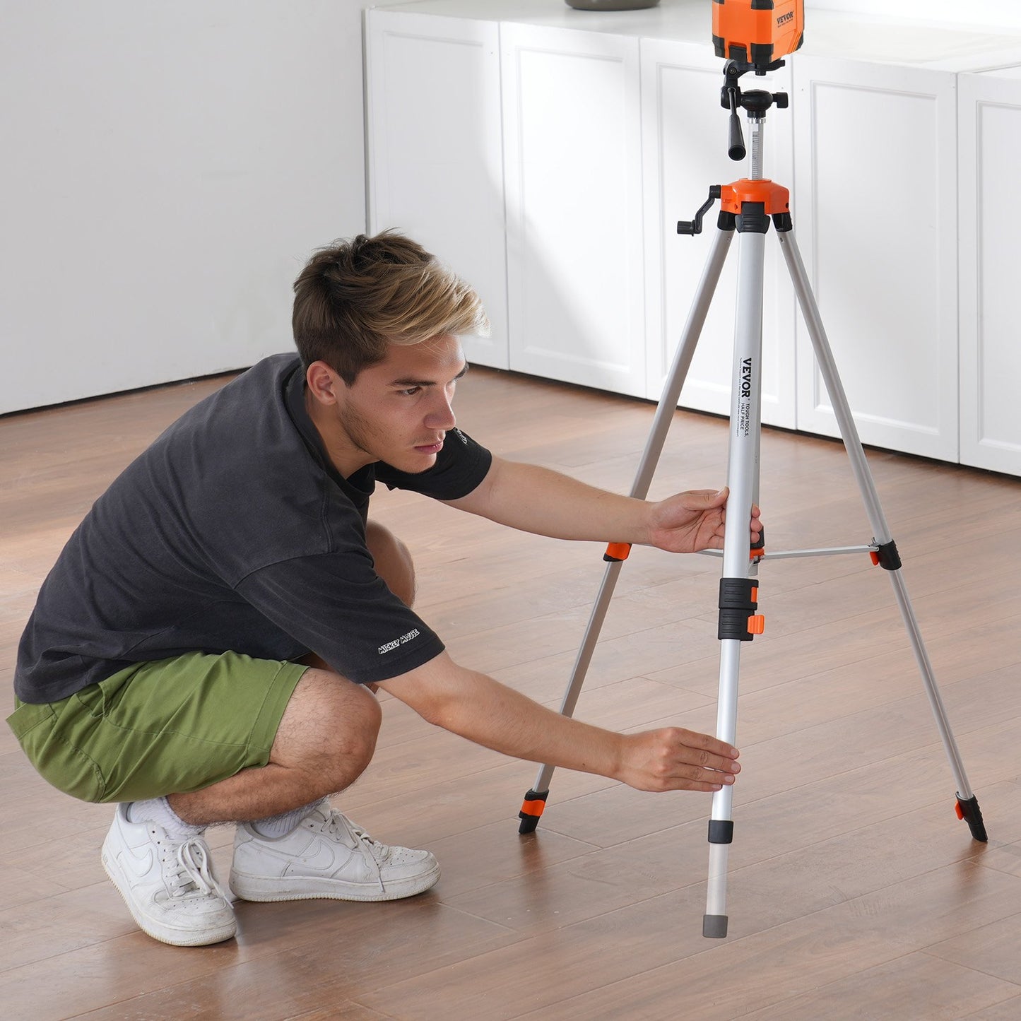 Laser Level Tripod, ¼ x 20 Thread Mount, 27.36-68.11 inch Height Adjustment with Integrated Level Bubble Lightweight Laser Scanner Stand, Retractable Legs Aluminum Tripod for Stable Measurement