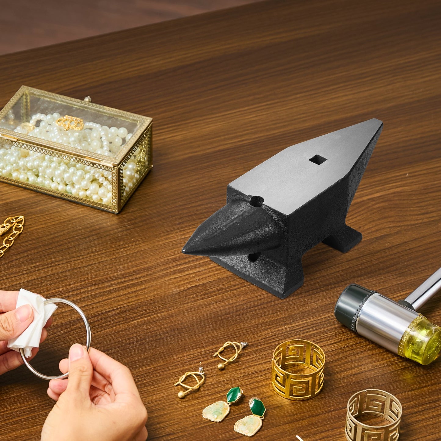 Cast Iron Anvil, 22 Lbs/10kg Single Horn Anvil, with Large Countertop and Stable Base, High Hardness Rugged Round Horn Anvil Blacksmith, for Shaping, Bending